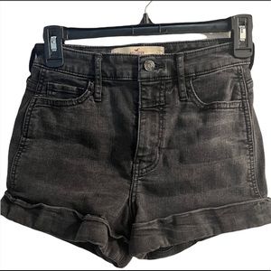 Hollister High-waisted Girlfriend Fit Jean Shorts!
